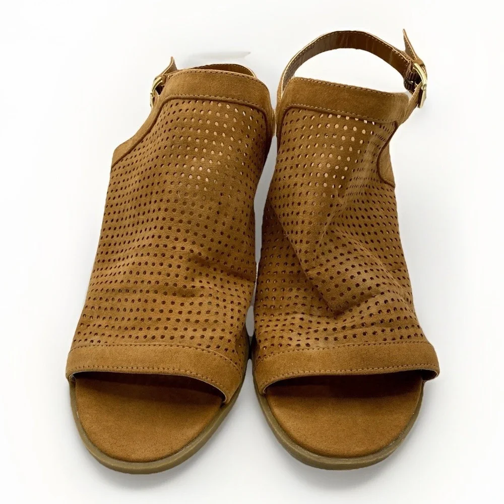 ANA Madelyn Wide Block Heel Sandals Cognac Vegan‎ Suede Womans 9.5 Peep Toe